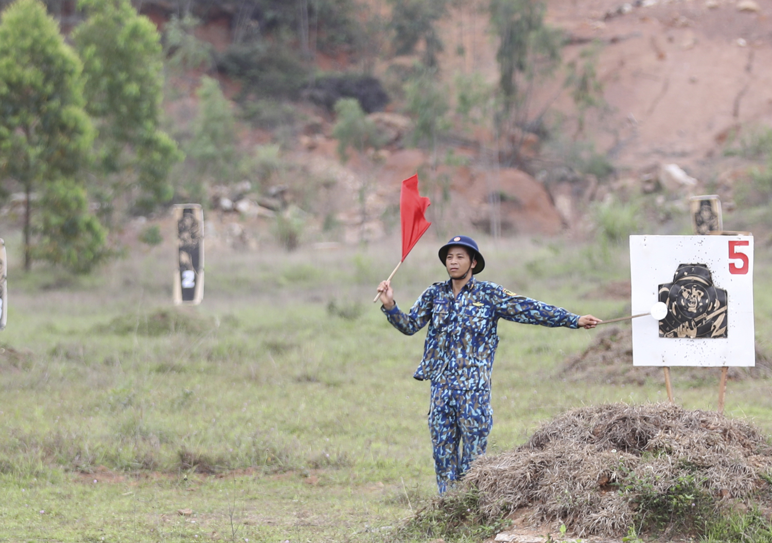 Bộ phận báo bia.